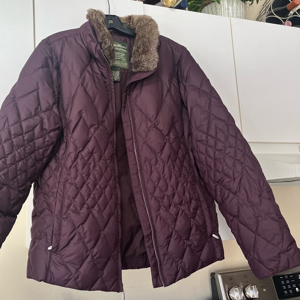 Eddie Bauer size XL tall dark purple Women's Quilted Jacket with Faux Fur Collar
